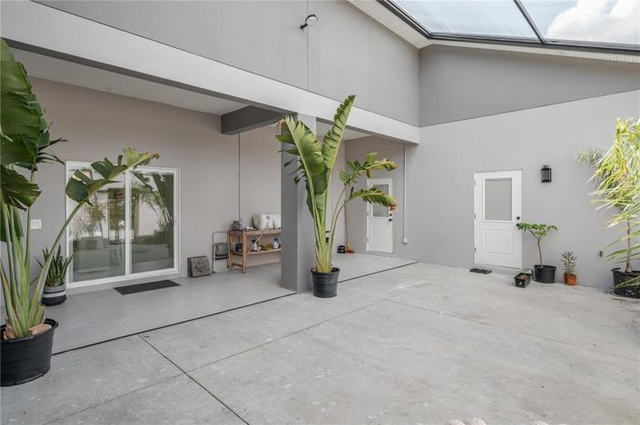 Image No.35-4 Bed House for sale