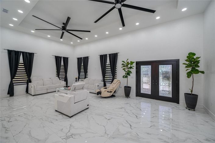 Image No.10-4 Bed House for sale