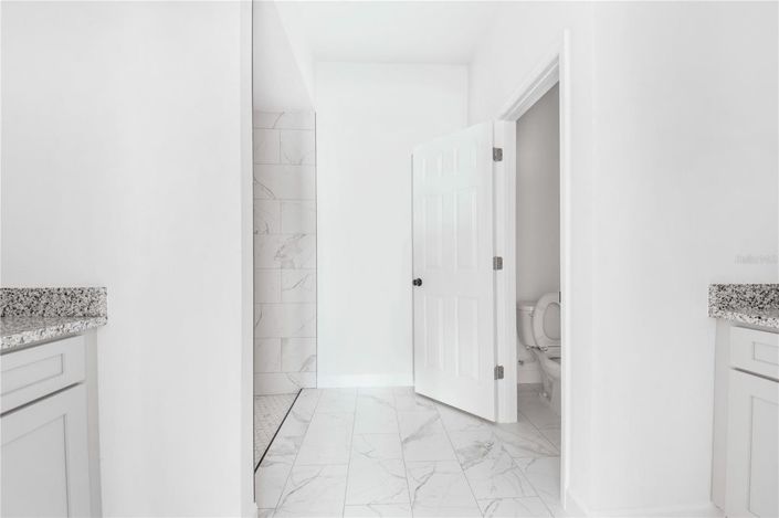 Image No.16-4 Bed House for sale