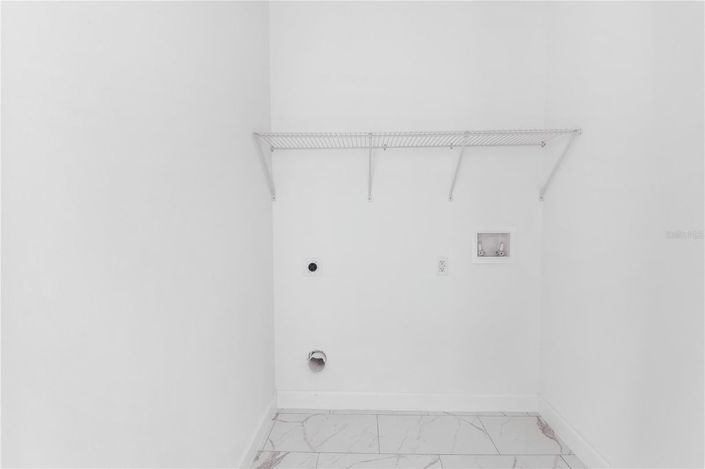 Image No.20-4 Bed House for sale