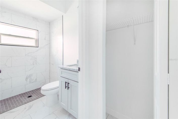 Image No.24-4 Bed House for sale