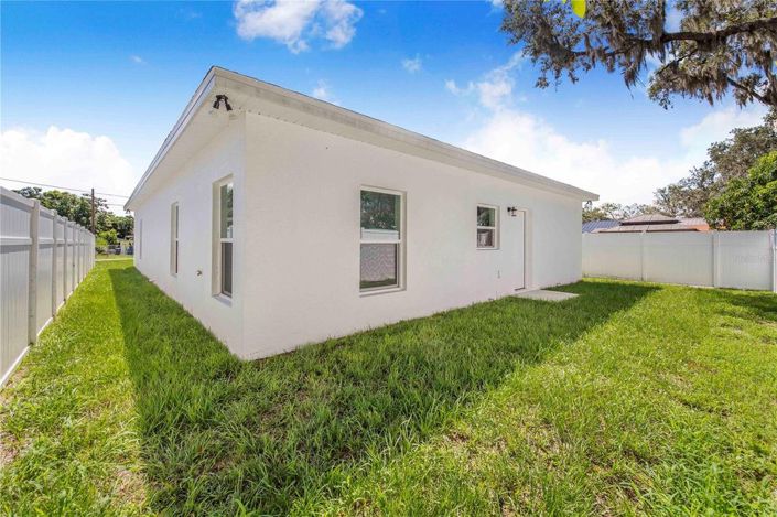 Image No.26-4 Bed House for sale