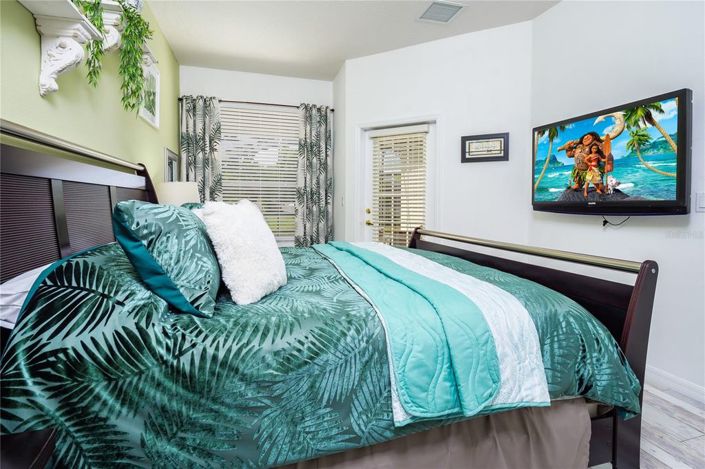 Image No.18-4 Bed House for sale