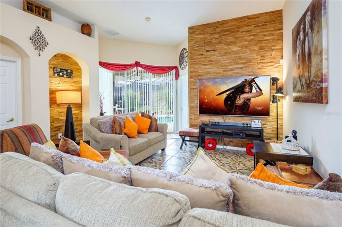 Image No.4-4 Bed House for sale