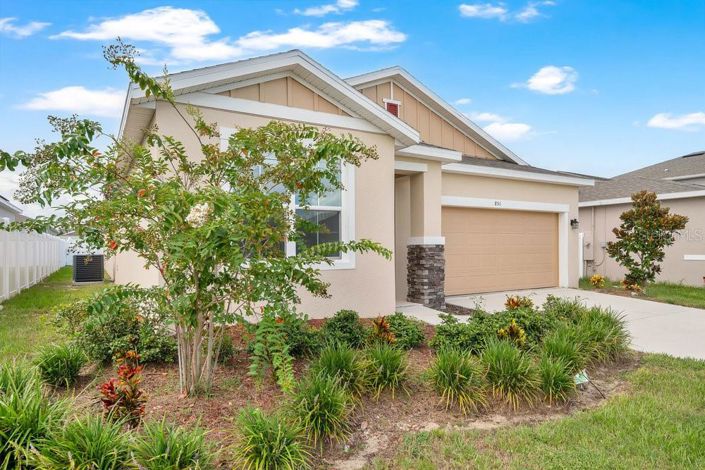 Image No.2-Maison de 4 chambres à vendre à Saint John