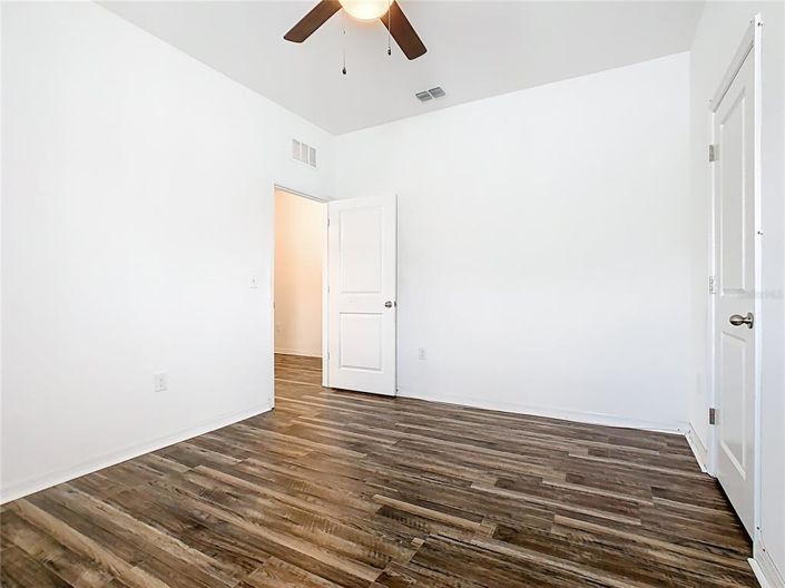 Image No.18-3 Bed House for sale