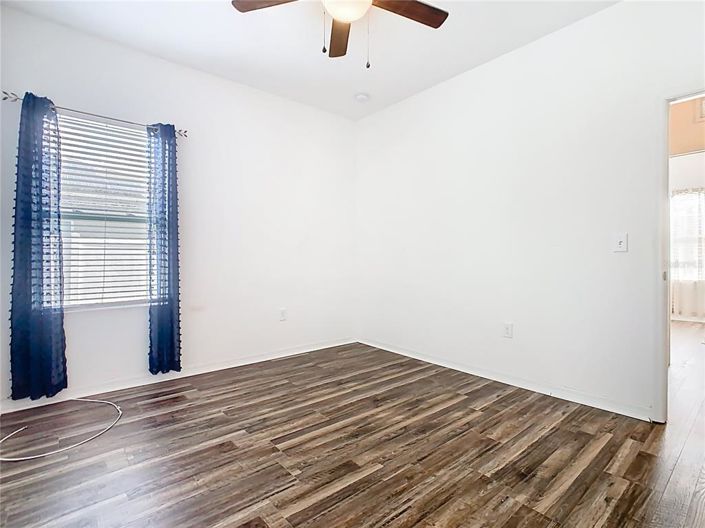 Image No.19-3 Bed House for sale