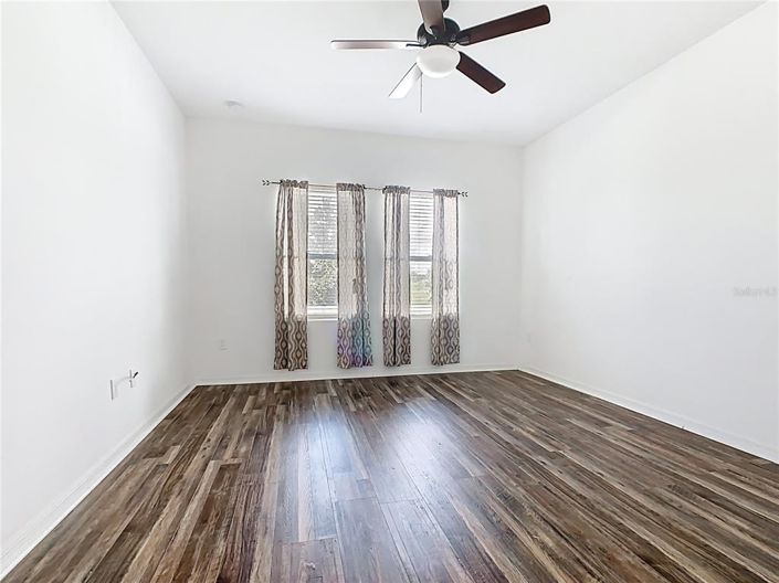 Image No.25-3 Bed House for sale