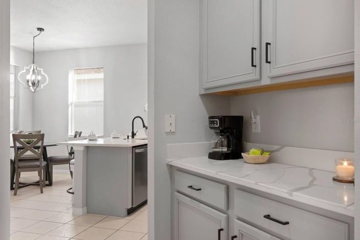 Image No.12-5 Bed House for sale