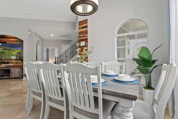 Image No.13-5 Bed House for sale