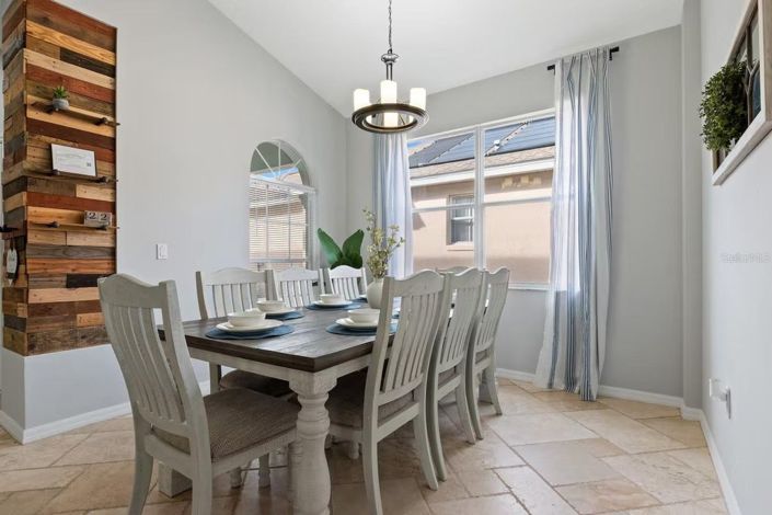 Image No.15-5 Bed House for sale