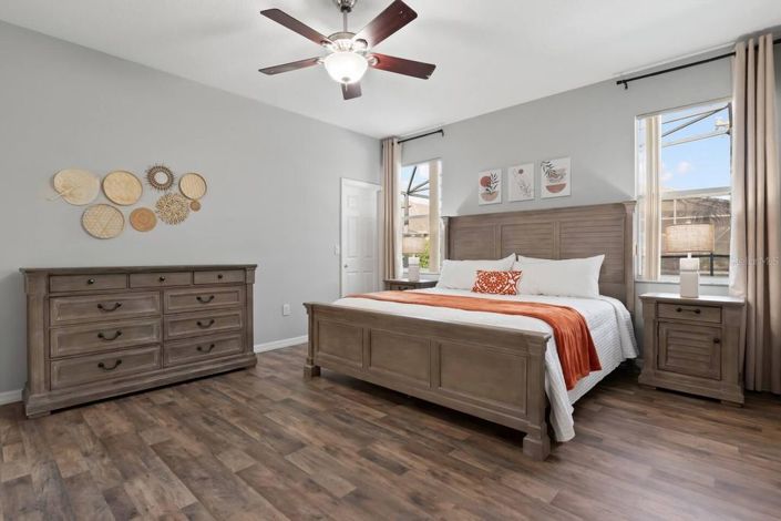 Image No.18-5 Bed House for sale