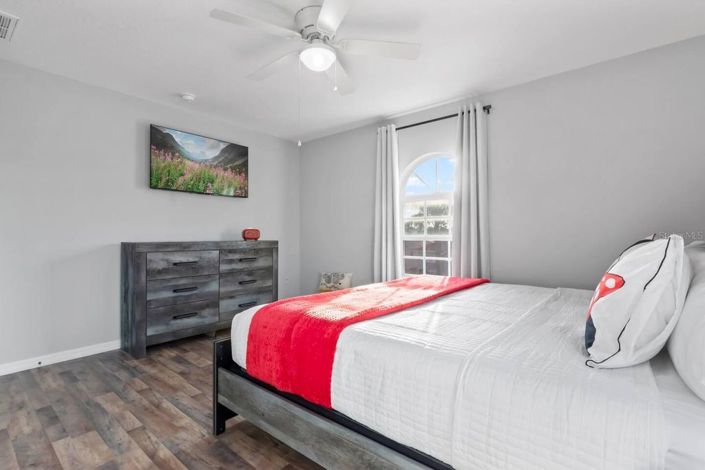 Image No.25-5 Bed House for sale