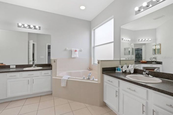 Image No.29-5 Bed House for sale