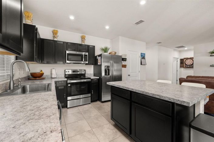 Image No.11-3 Bed House for sale