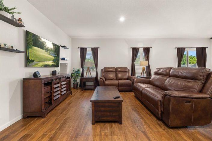 Image No.5-3 Bed House for sale