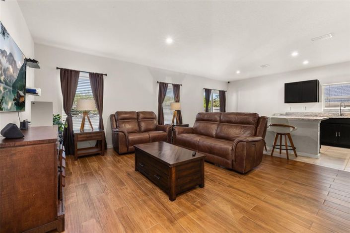 Image No.7-3 Bed House for sale