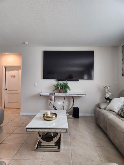 Image No.5-5 Bed House for sale