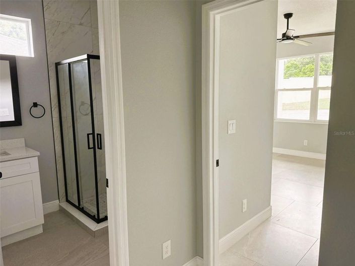 Image No.21-4 Bed House for sale