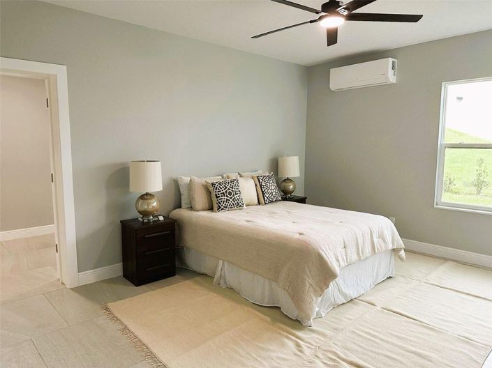 Image No.30-4 Bed House for sale