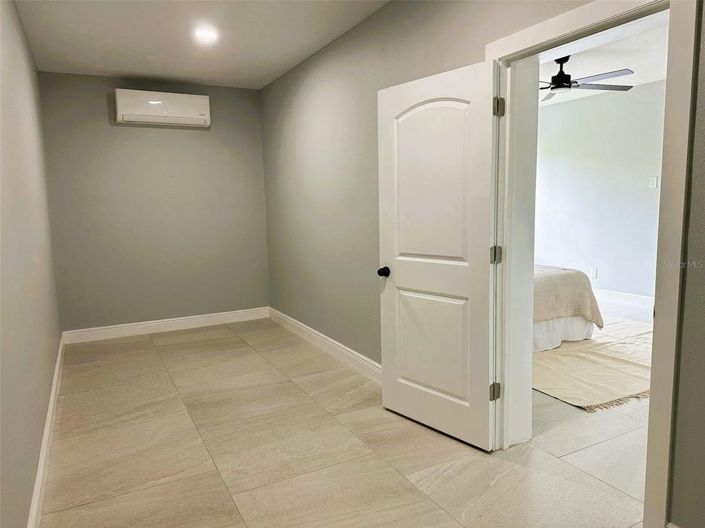 Image No.33-4 Bed House for sale