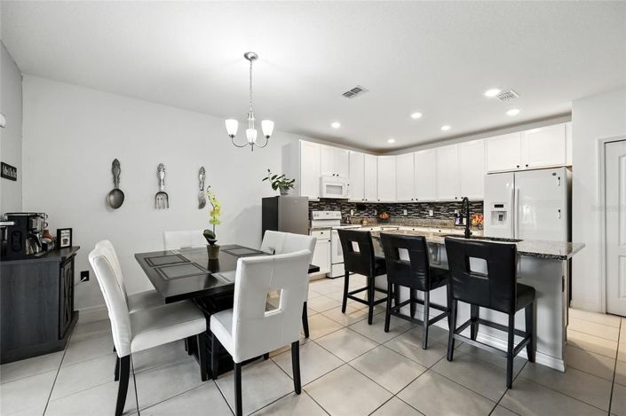 Image No.17-3 Bed House for sale