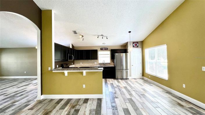 Image No.18-4 Bed House for sale