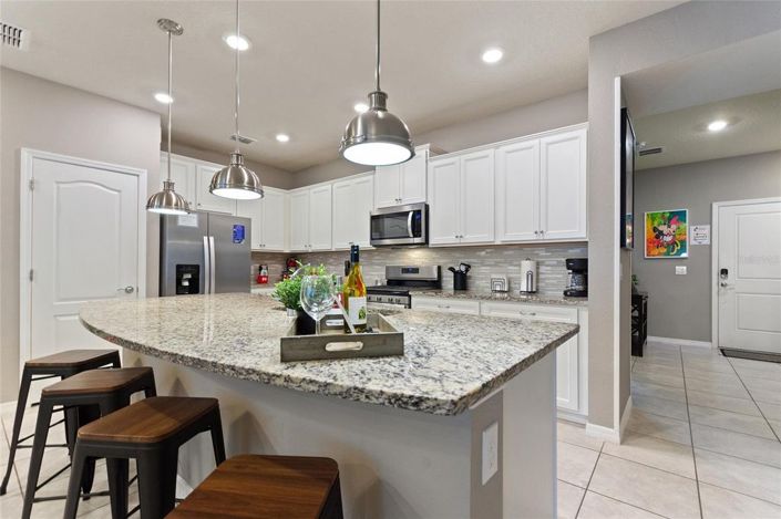 Image No.10-5 Bed Townhouse for sale