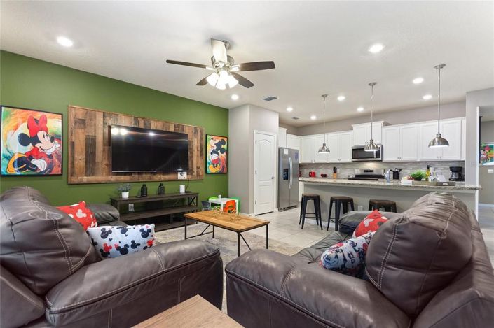 Image No.16-5 Bed Townhouse for sale