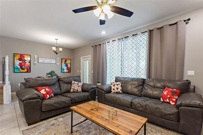 Image No.18-5 Bed Townhouse for sale