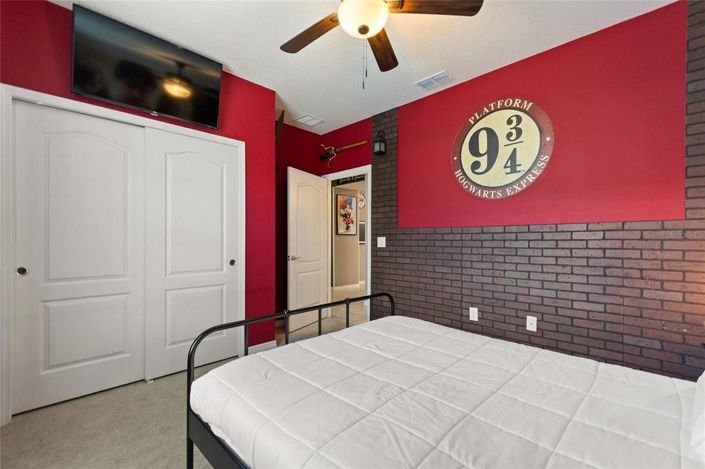 Image No.8-5 Bed Townhouse for sale