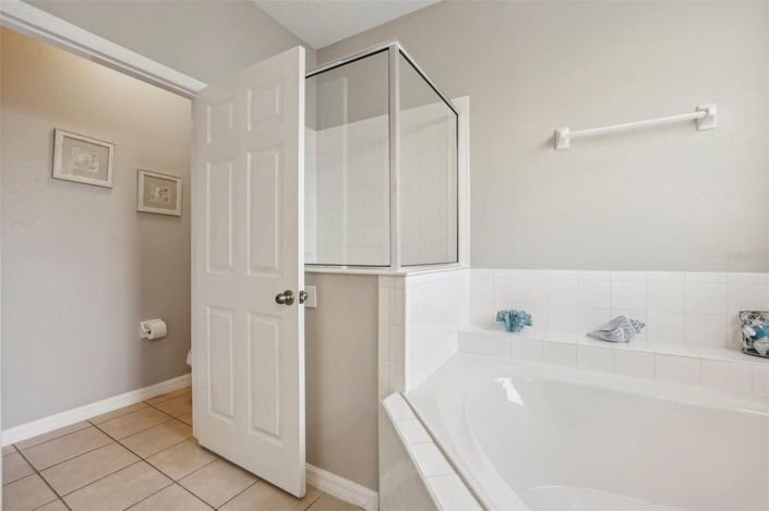 Image No.35-6 Bed House for sale