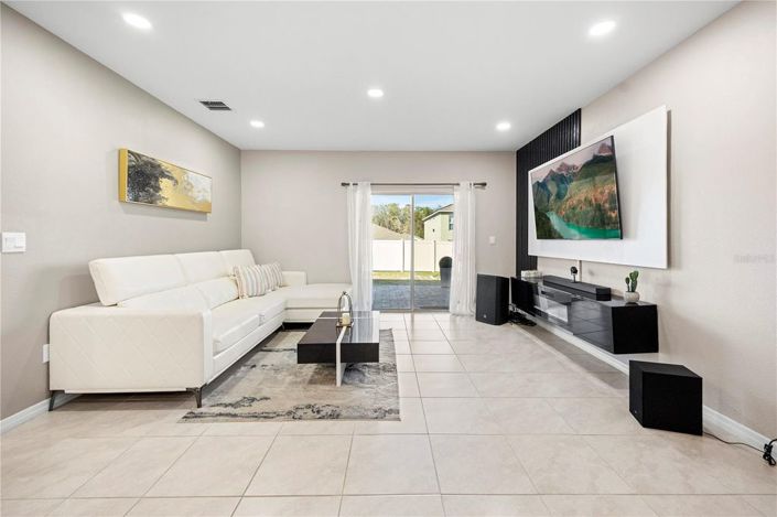 Image No.10-5 Bed House for sale