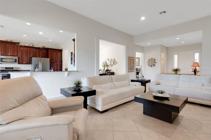 Image No.14-3 Bed House for sale