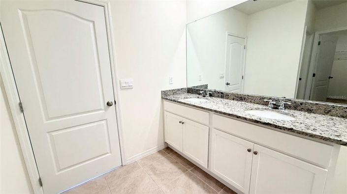 Image No.36-4 Bed House for sale