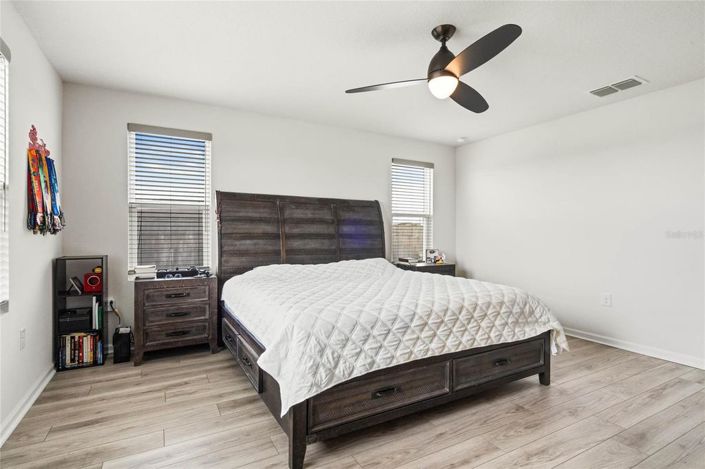 Image No.17-4 Bed House for sale