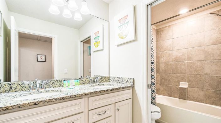 Image No.31-7 Bed House for sale