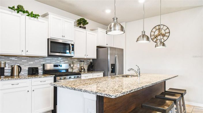 Image No.6-7 Bed House for sale