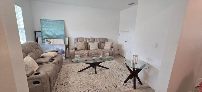 Image No.3-5 Bed House for sale