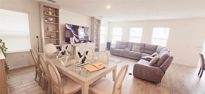 Image No.4-5 Bed House for sale