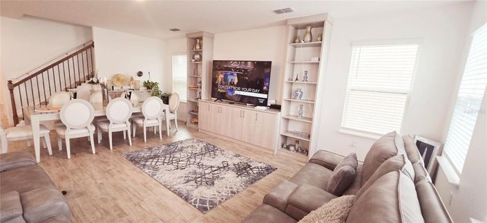 Image No.9-5 Bed House for sale