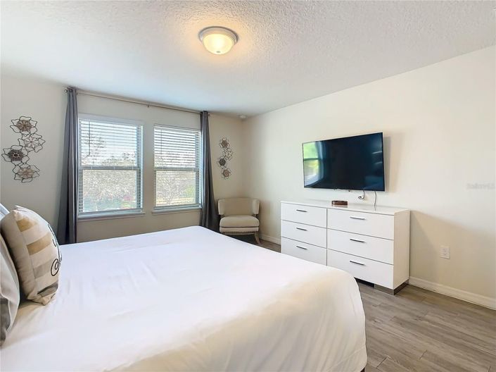 Image No.10-5 Bed Townhouse for sale