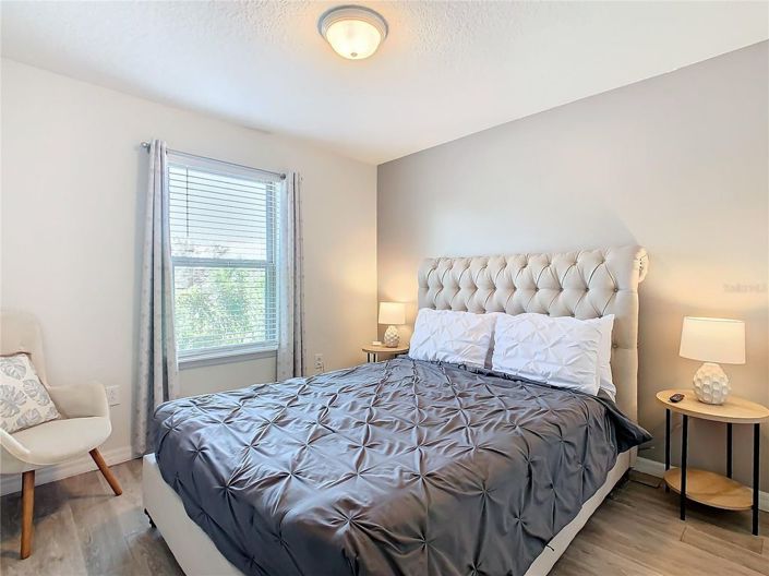 Image No.11-5 Bed Townhouse for sale