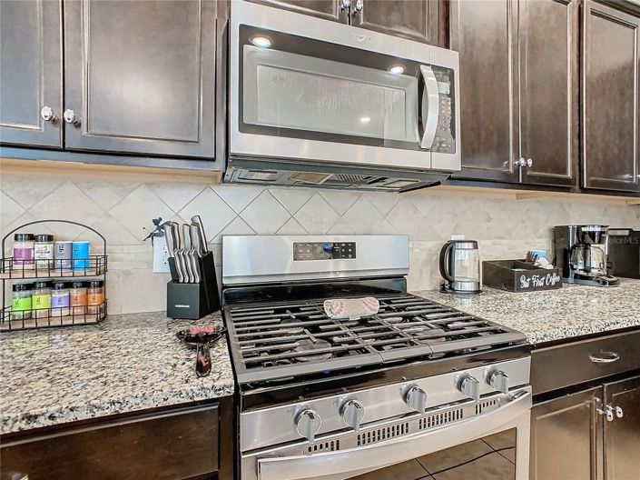 Image No.16-5 Bed Townhouse for sale