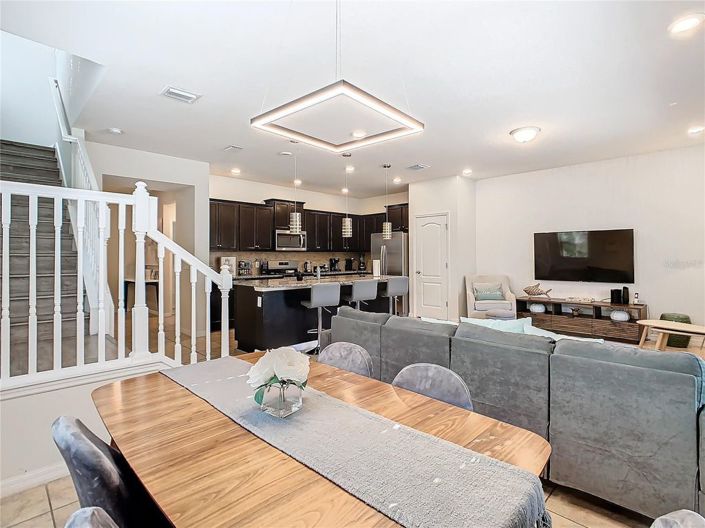 Image No.18-5 Bed Townhouse for sale