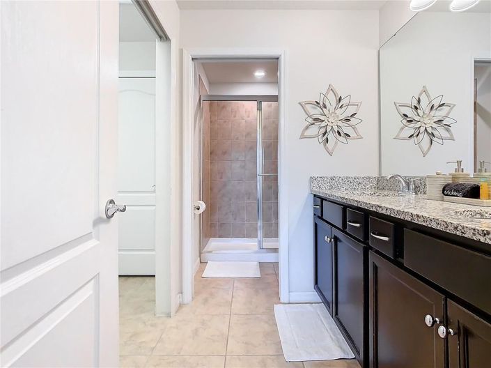 Image No.24-5 Bed Townhouse for sale