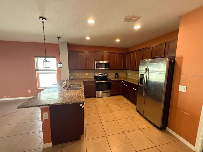 Image No.26-4 Bed House for sale