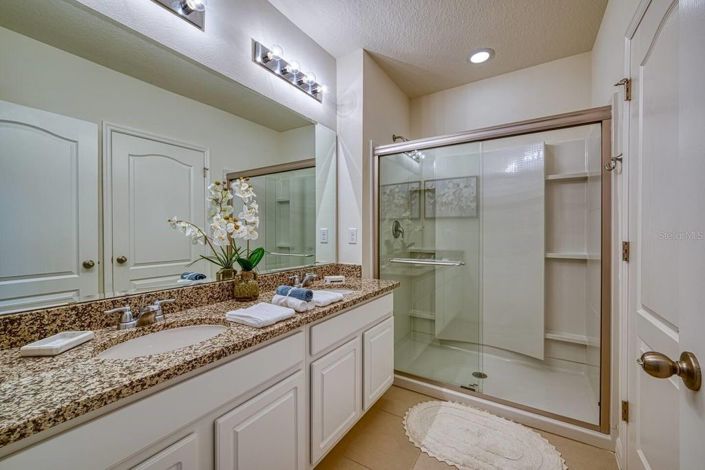 Image No.11-6 Bed House for sale