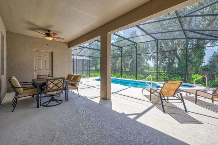 Image No.21-6 Bed House for sale