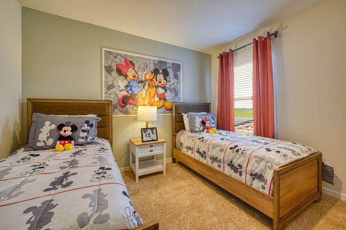 Image No.8-6 Bed House for sale